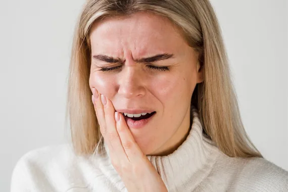 Tình trạng ê buốt răng - Nguyên nhân và cách xử lý tình trạng này!